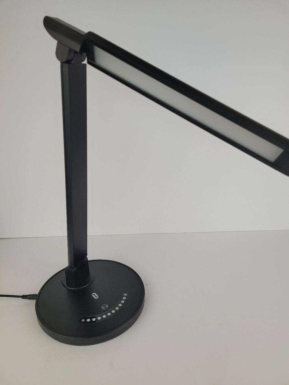 TAOTRONICS LED lamp - Picture 2 of 15